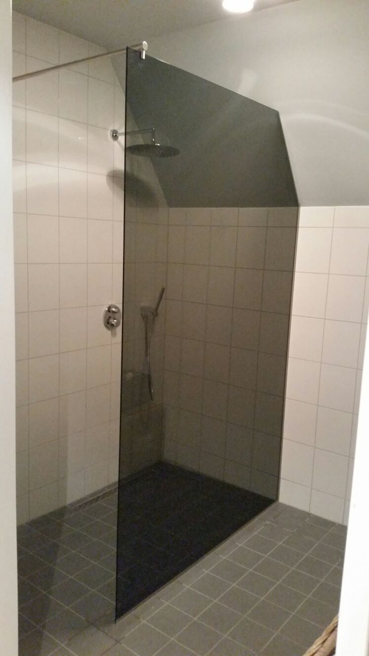 Douchewanden douchewand op maat laten maken glasbestellen.nl Douchewand laten plaatsen